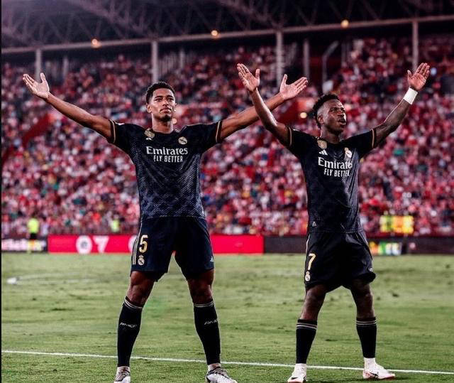 皇马后卫神勇救险，助球队成功保级，地方方法.