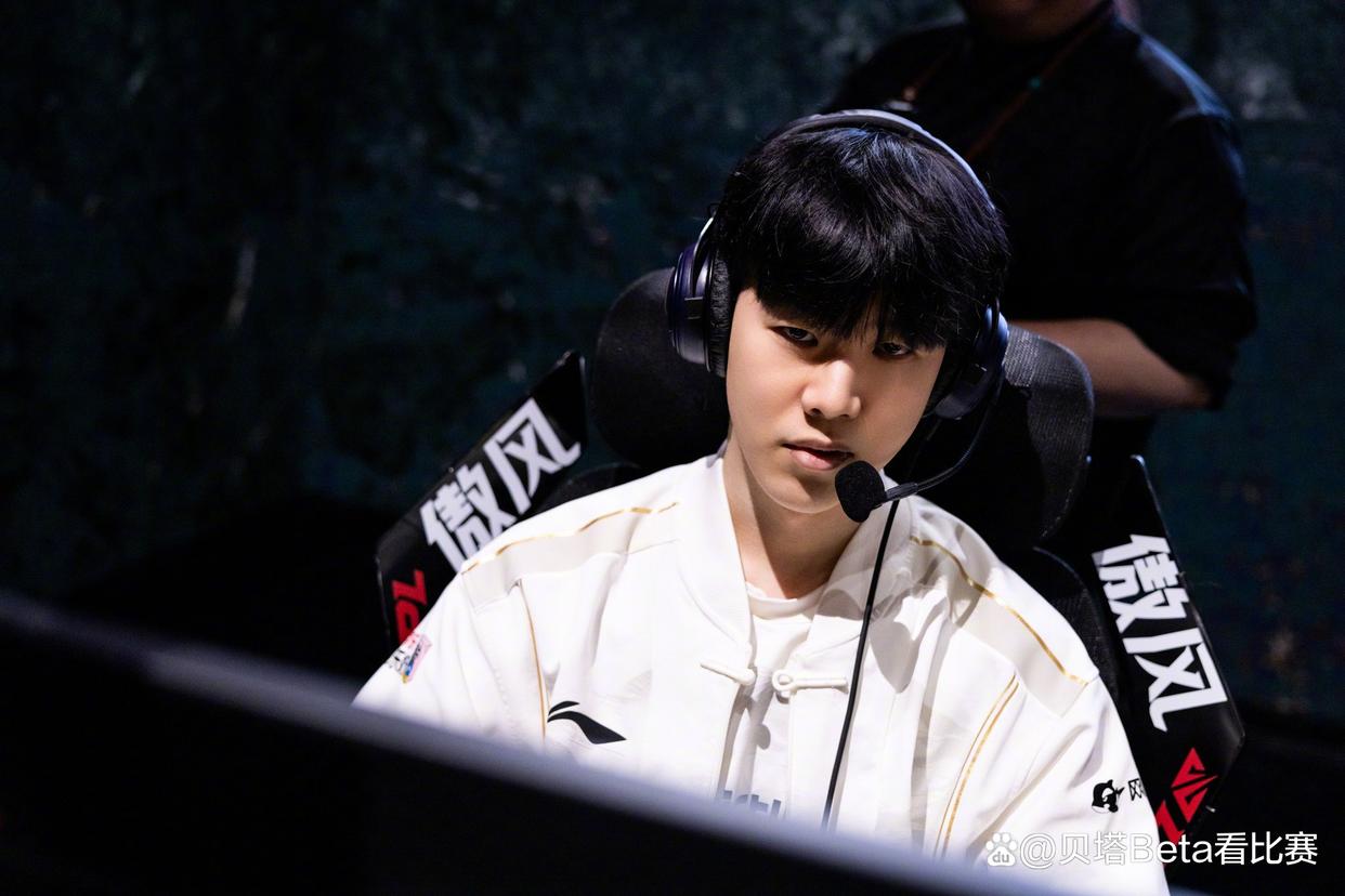 全球最高赔率娱乐平台 TheShy焦点对战,浓眉哥与60激战勇士分钟,持续失利胜负难料!