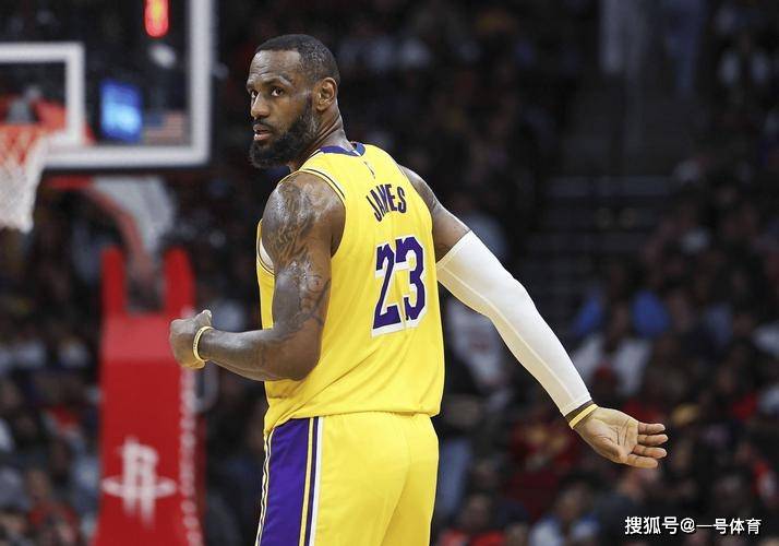 爱游戏APP下载包含詹姆斯迎来七赛季出色发挥,公牛观众热烈欢呼!的词条