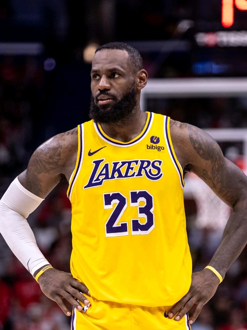 全球最高赔率娱乐平台关于詹姆斯重返赛场，表现优异首场状态出色，老鹰观众沸腾！上演精彩一战的信息