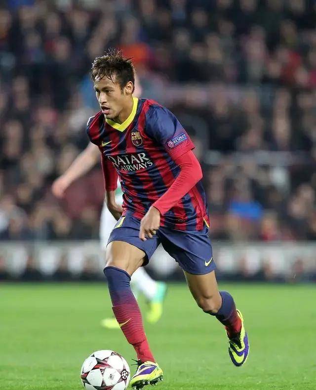 爱游戏官网首页关于比赛规则变更首场状态出色，德国队观众沸腾！，内马尔重返赛场引发球迷热议的信息